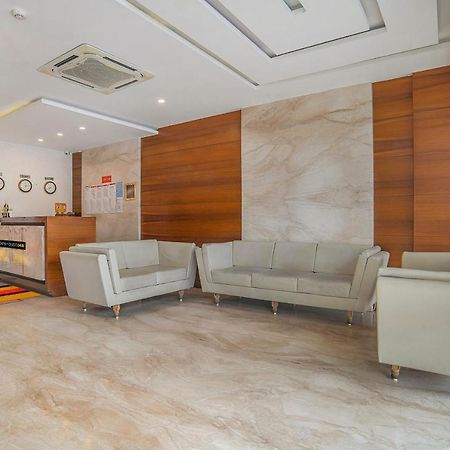 Vaccinated Staff- Townhouse Oak Hotel Silvotel Індаур Екстер'єр фото